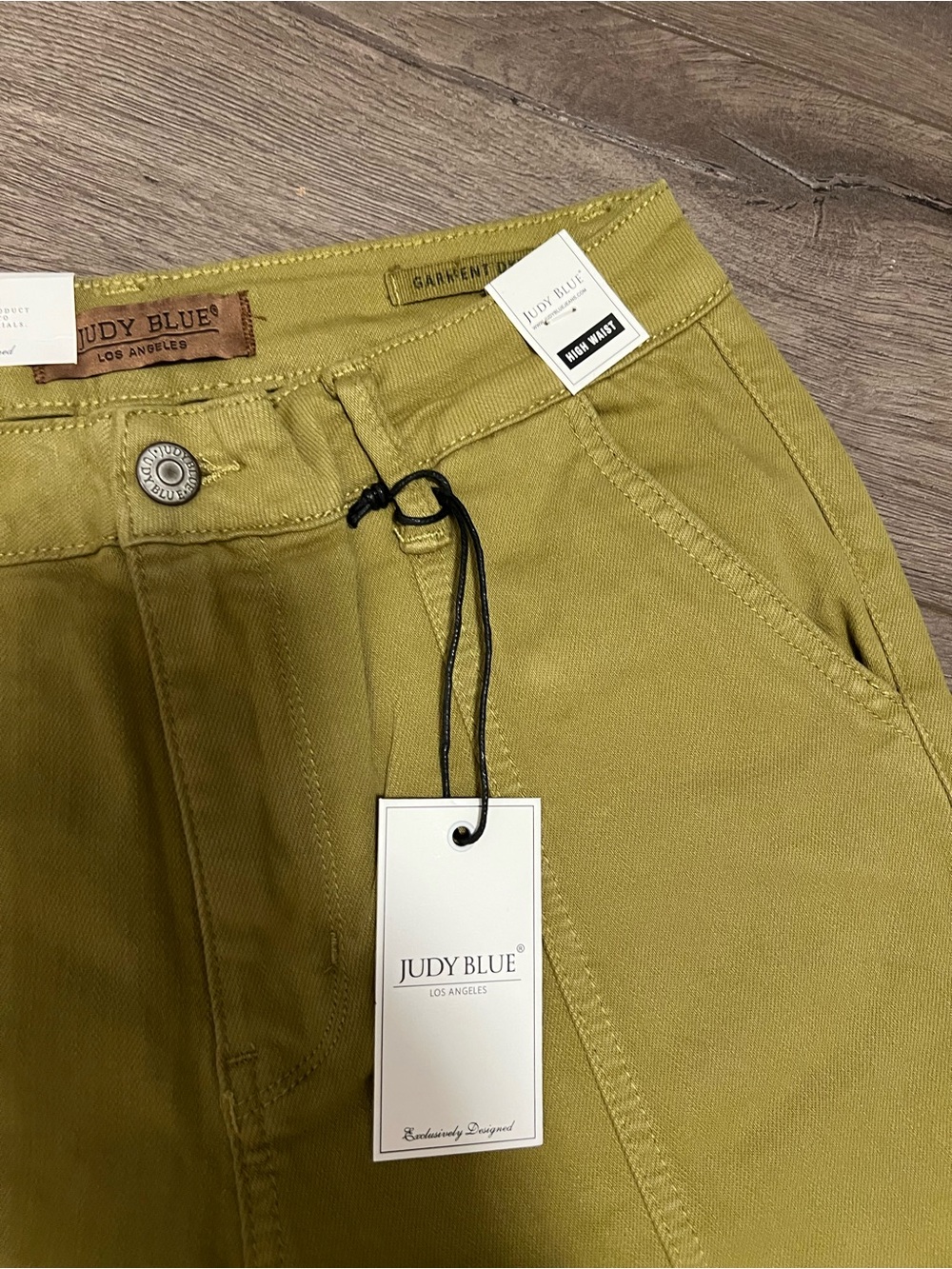 Judy Blue Olive Cargo Pants with Button-Flap Pockets - Picture 2 of 4